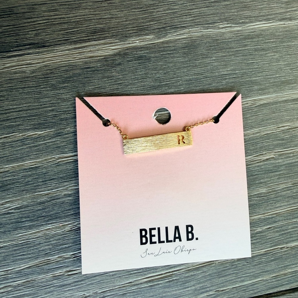 Gold Bar Initial Necklace "R"